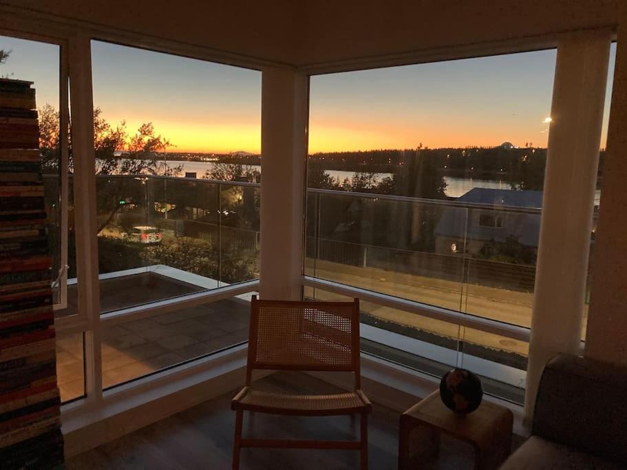 Modern Luxury Apartment - Ocean & Mountain Views 레이캬비크 외부 사진