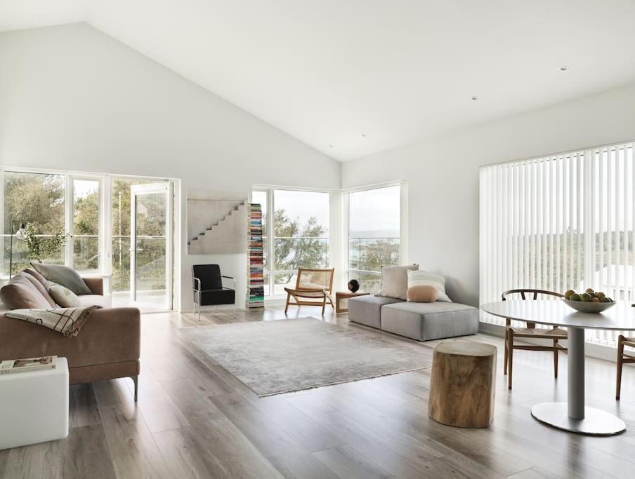 Modern Luxury Apartment - Ocean & Mountain Views 레이캬비크 외부 사진