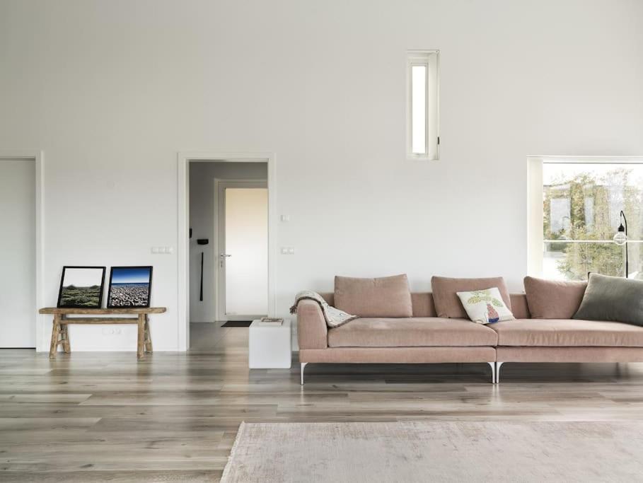 Modern Luxury Apartment - Ocean & Mountain Views 레이캬비크 외부 사진